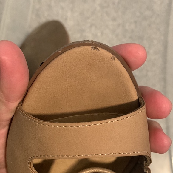 PRICE ⬇️ Tan lace up booties. - Picture 5 of 8